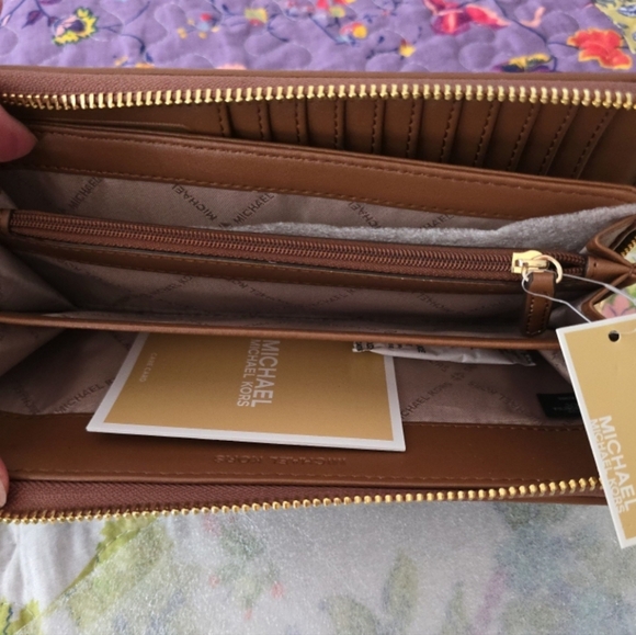 Michael Kors Denim wallet, clutch, wristlet, travel NWT - Picture 7 of 8